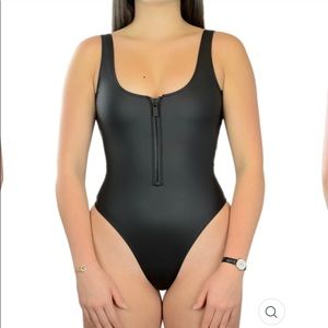 Brand new hoaka swimsuit